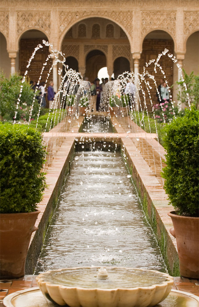 Elhamra Generalife bahçeleri