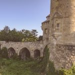 Kreuzenstein Kalesi sabah sisinde