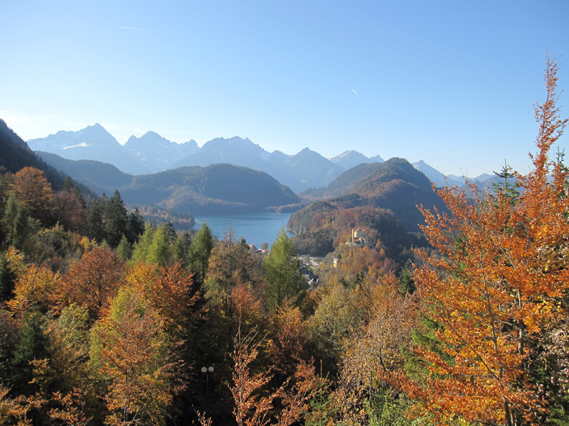 Neuschwanstein ve Alpsee gölü