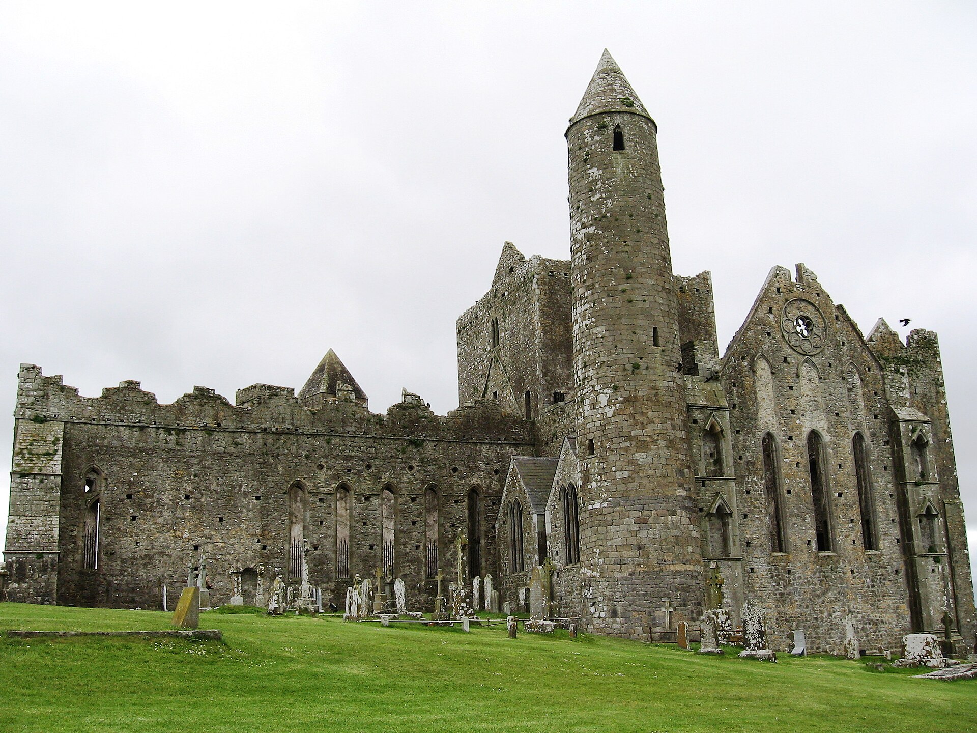 Rock of Cashel Yuvarlak Kule