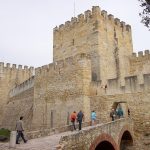 São Jorge Kalesi surları ve kuleleri