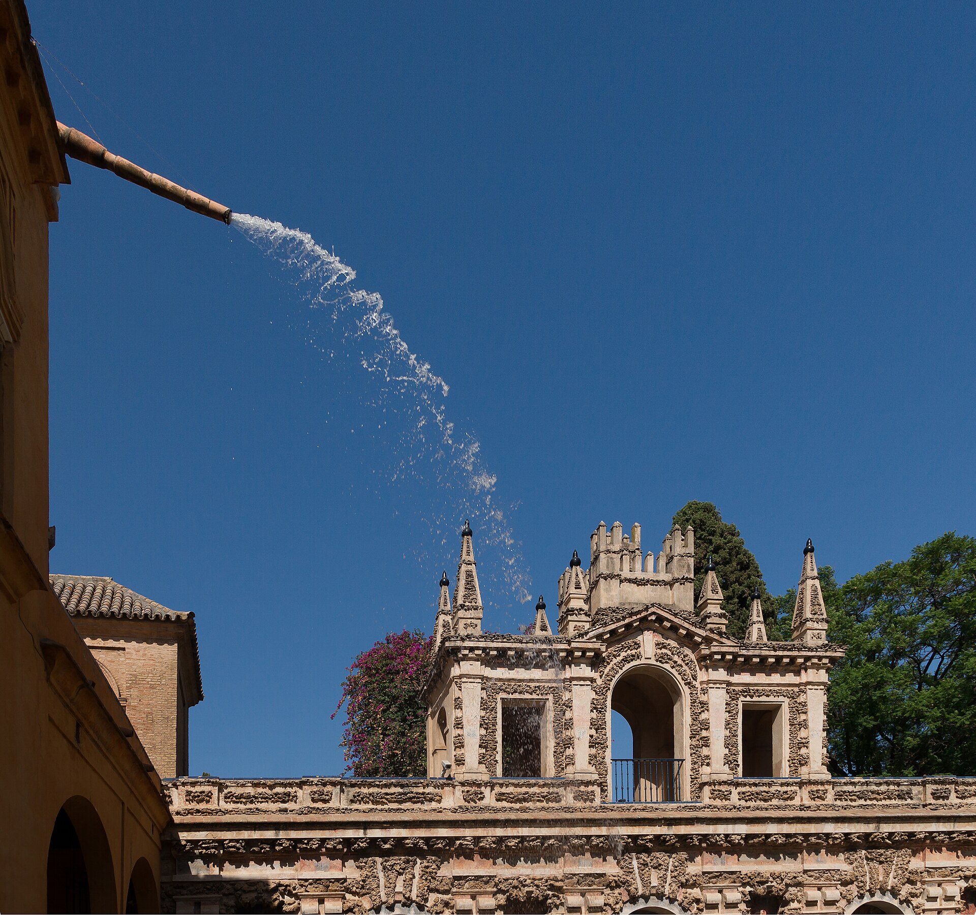 Sevilla Alcázar Merkür Havuzu