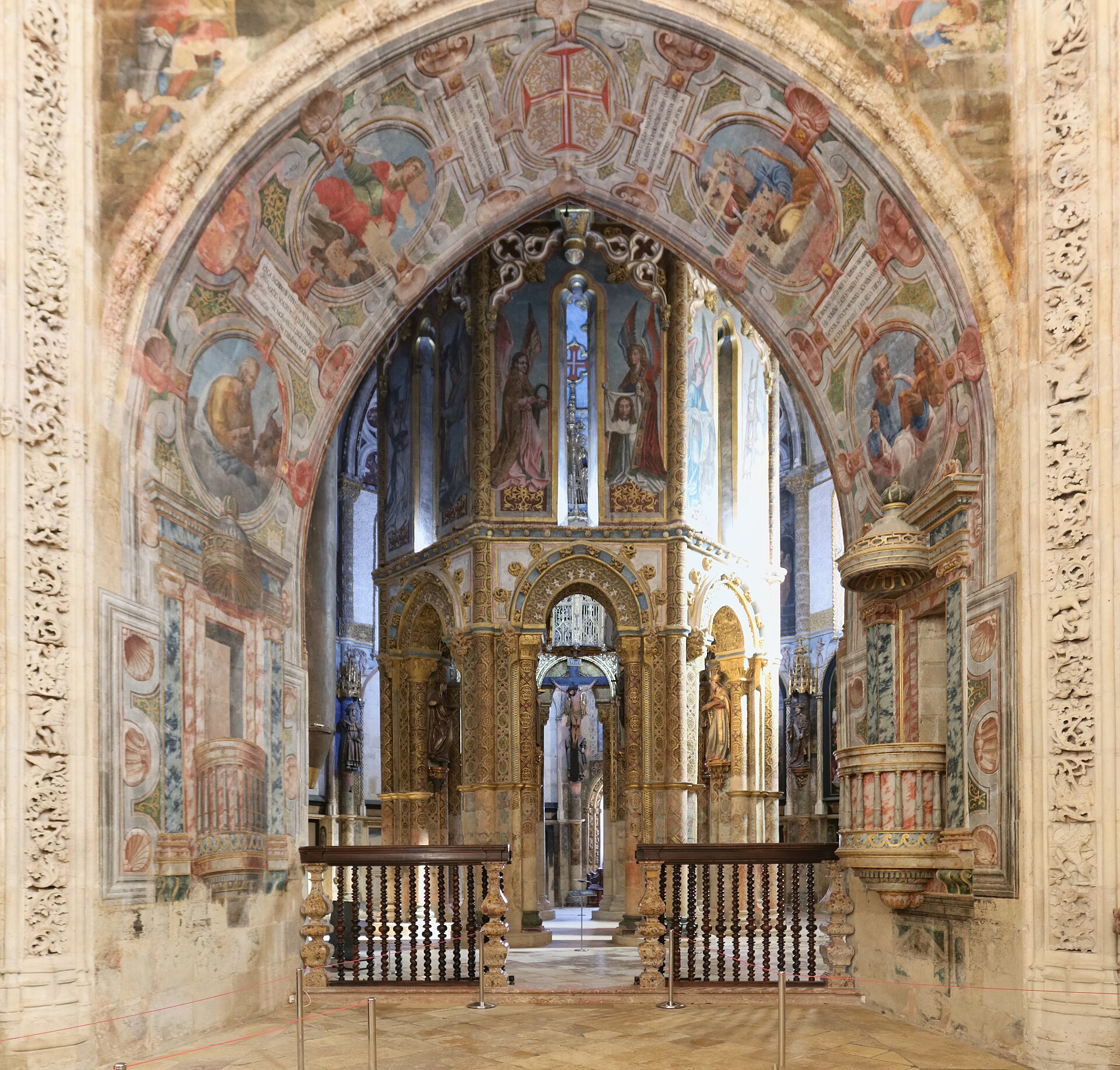 Tomar İsa Manastırı'ndaki Tapınak Şövalyeleri rotundası