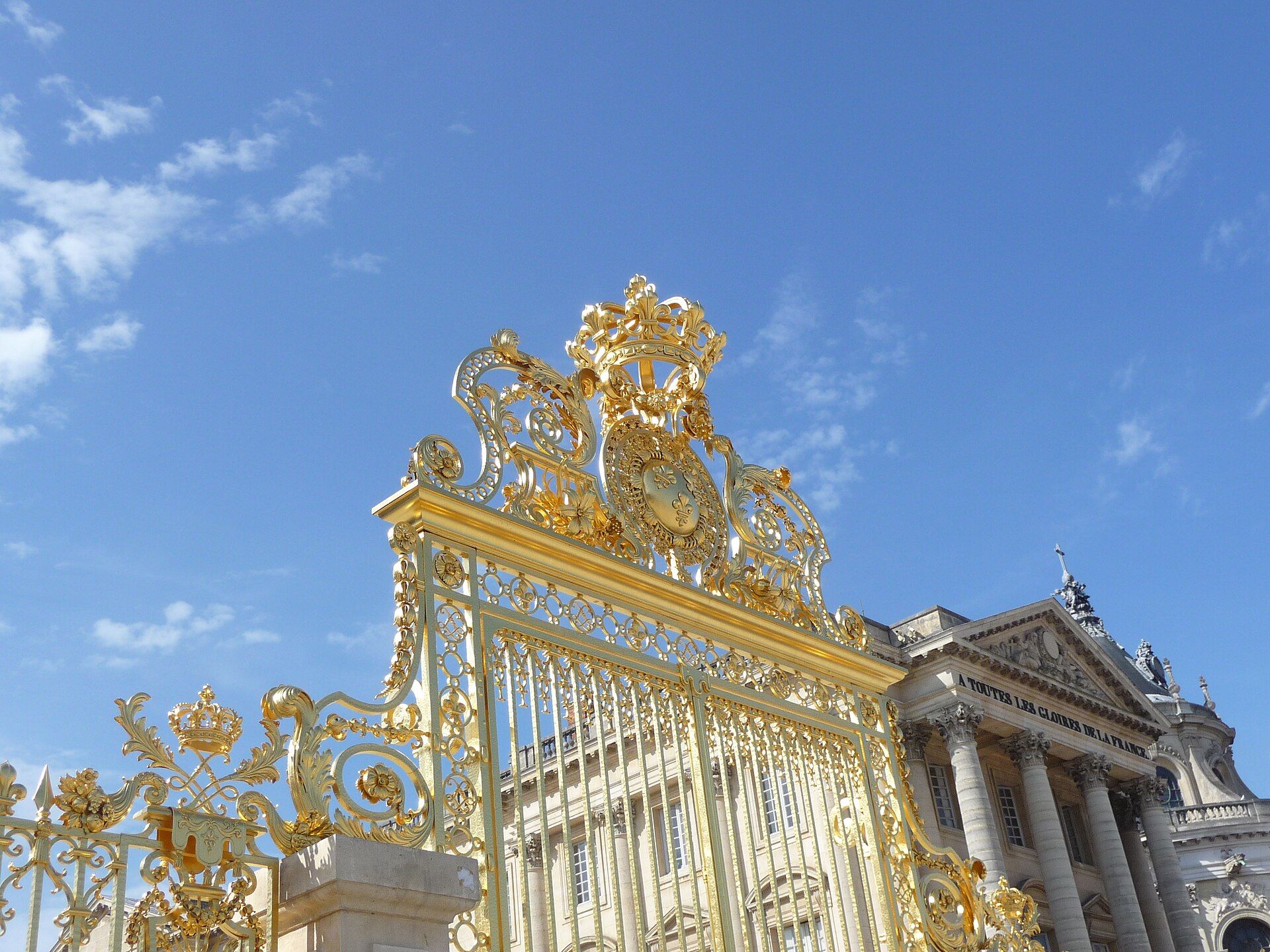 Versailles altın kraliyet kapısı