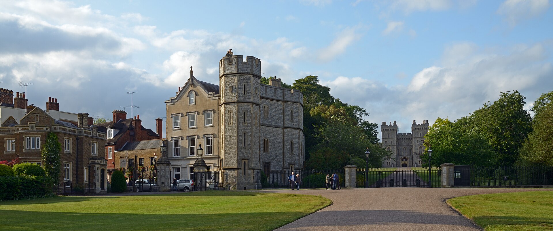 Windsor Kalesi ve Long Walk manzarası