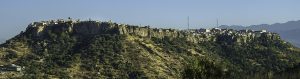 Amadiye panoraması kayalık tepe üzerinde