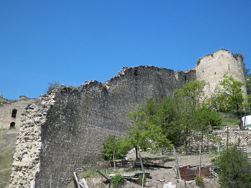 Askeran Kalesi kuleleri