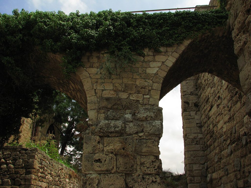 Biblos Kalesi girişi