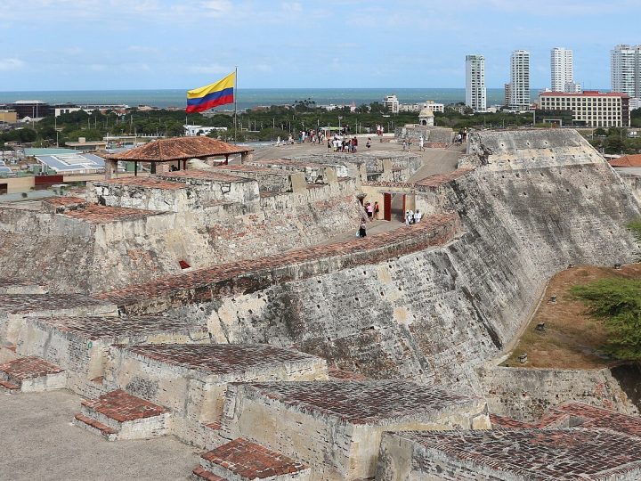 Cartagena Surları ve San Felipe de Barajas: Karayip’in Taş Kalkanı