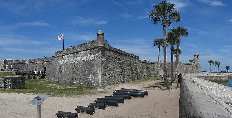 Castillo de San Marcos: Deniz Kabuğundan Örülmüş Florida Kalesi