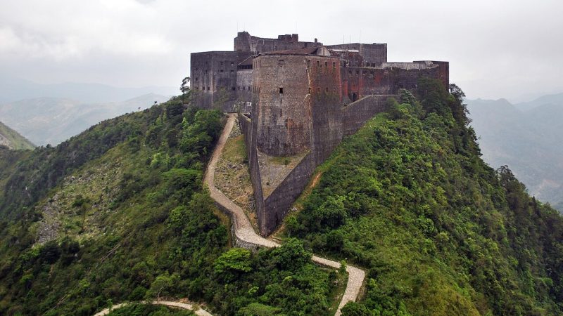Citadelle Laferrière: Haiti’nin Bulutlara Uzanan Özgürlük Kalesi