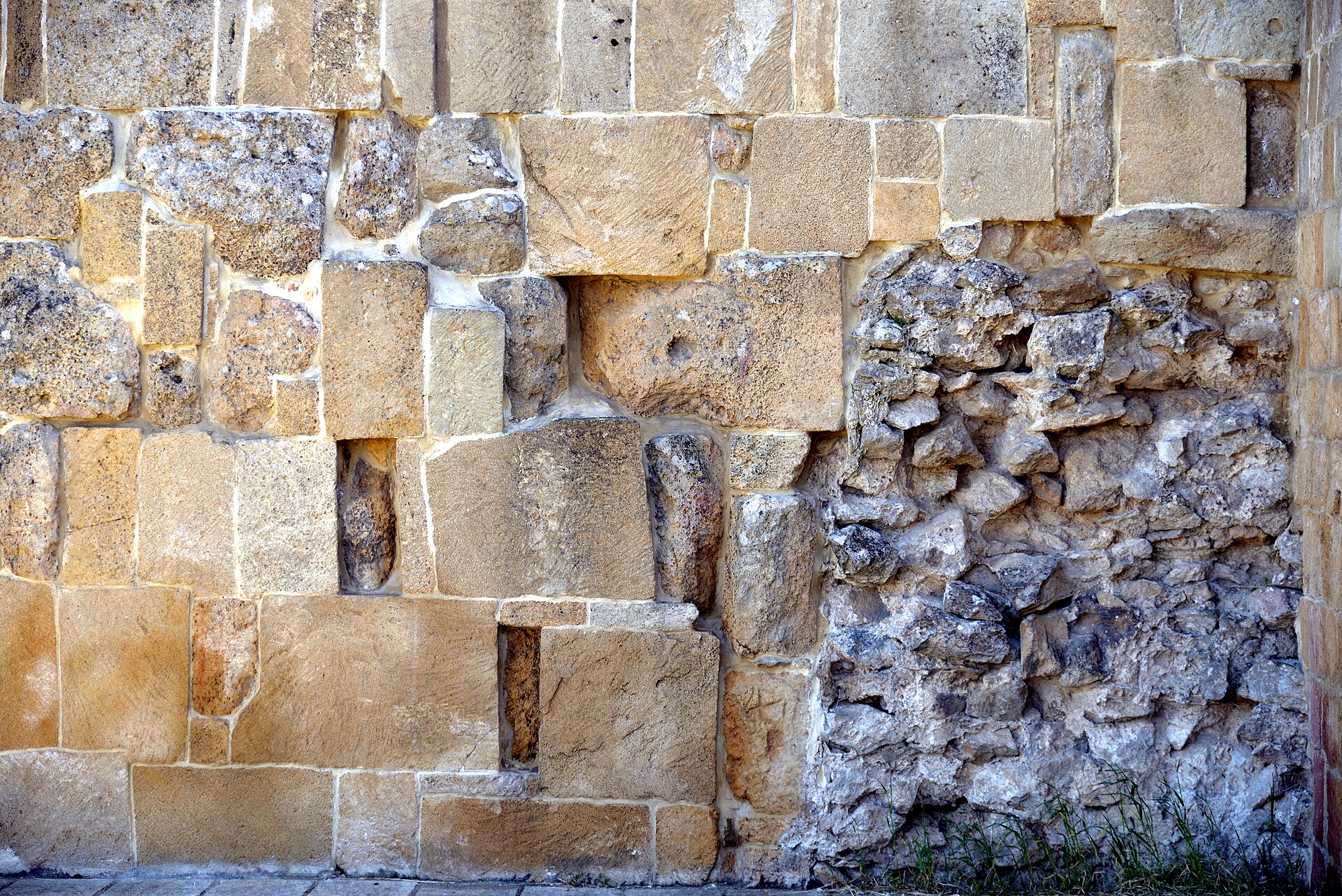 Derbent kalesi surları