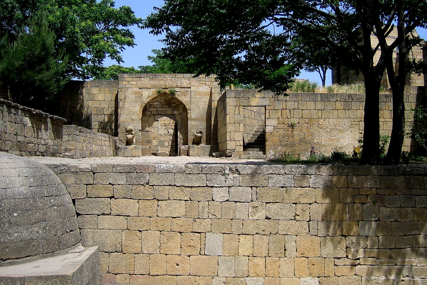 Narın Kale han sarayı kalıntıları