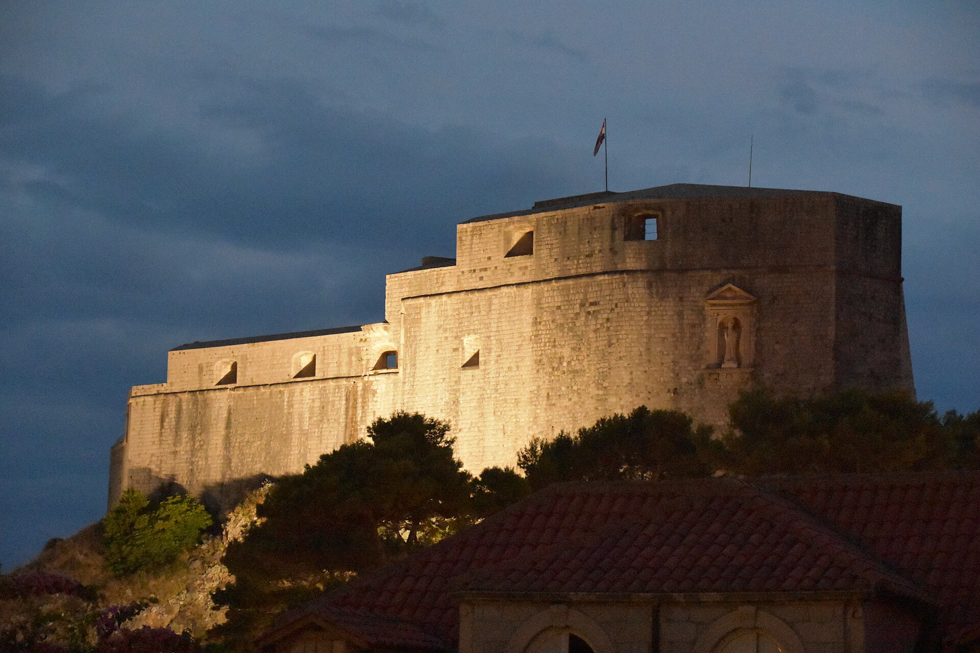 Gece Dubrovnik ve Lovrijenac
