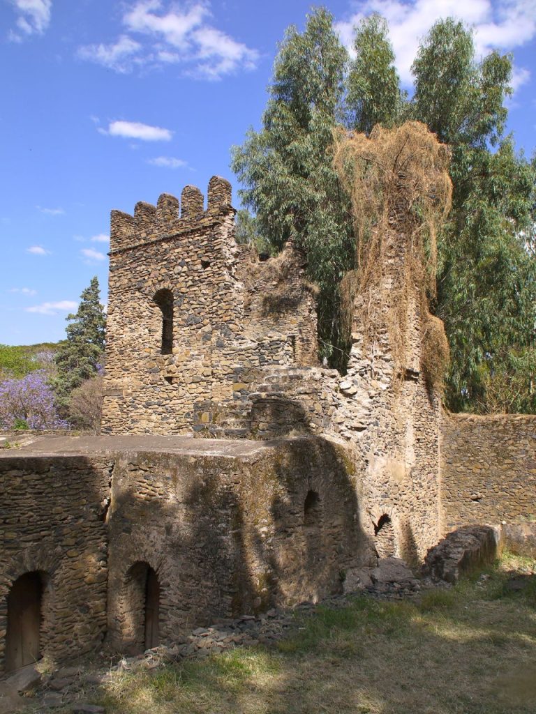 Fasil Gebbi kale kalıntıları