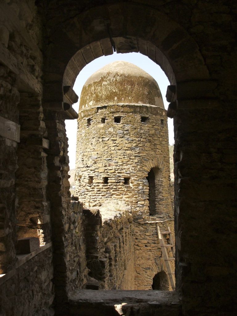 Fasil Gebbi saray kalıntıları