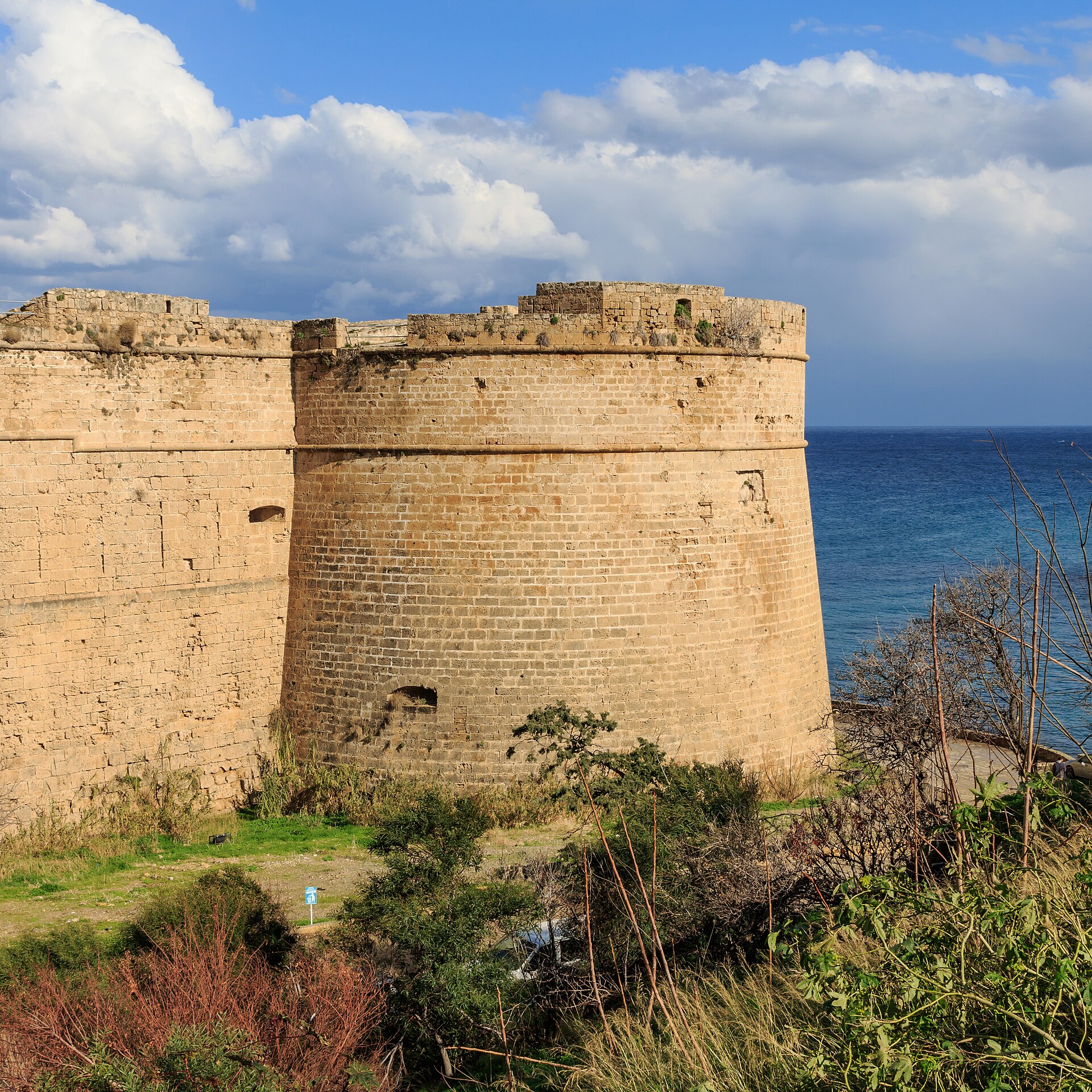 Girne Kalesi dış görünüm