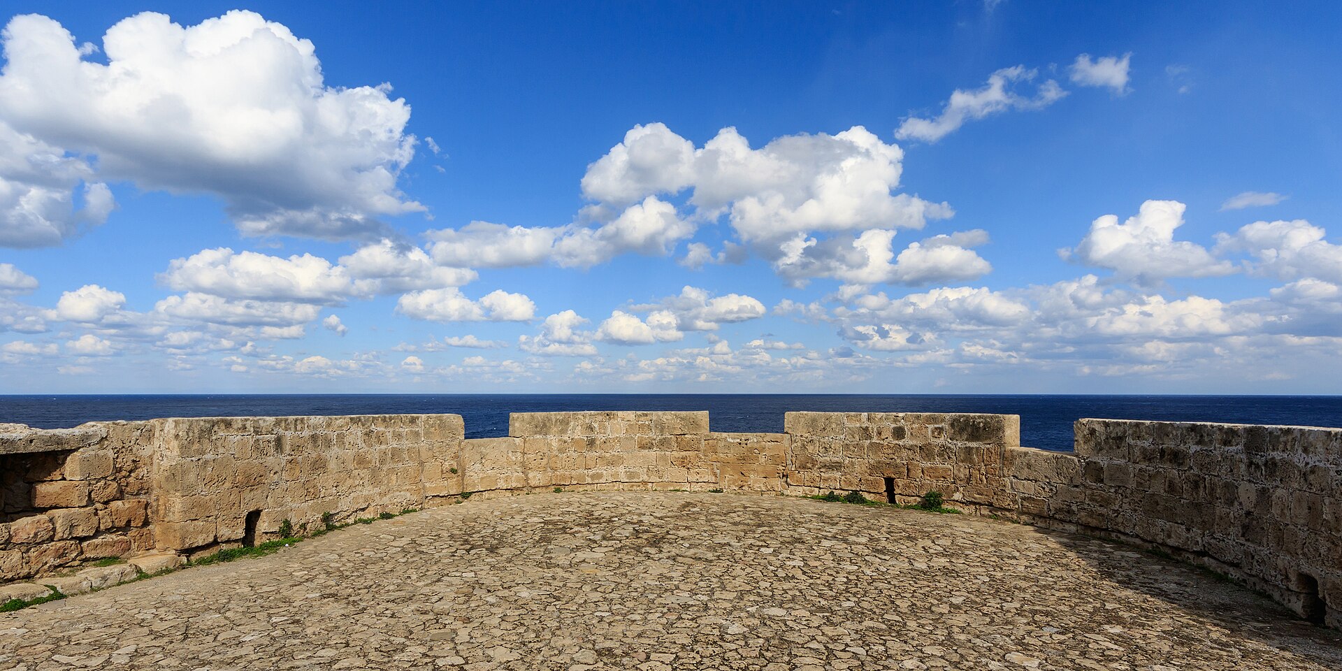 Girne Kalesi burcu