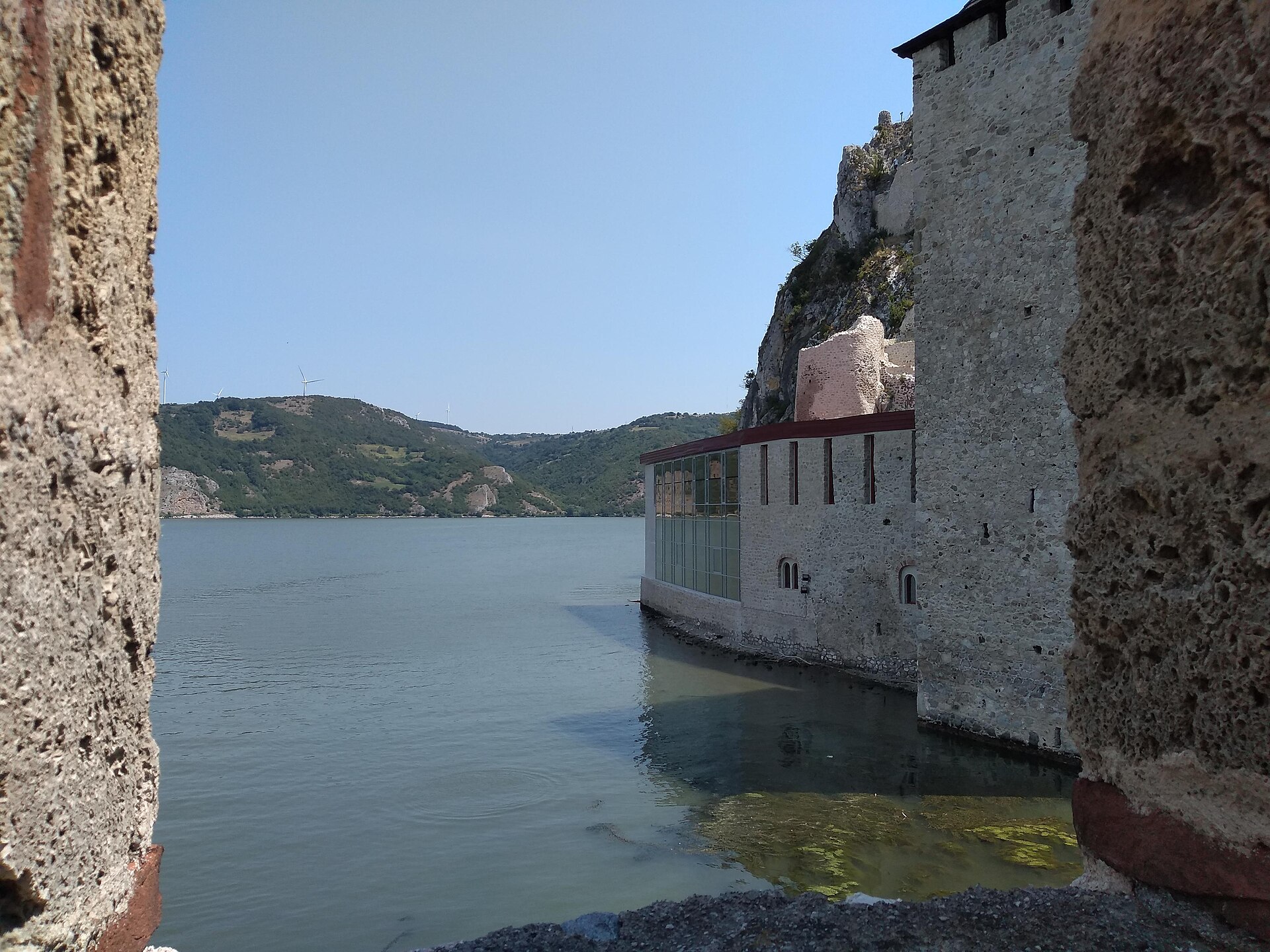 Golubac Kalesi iç bölümü
