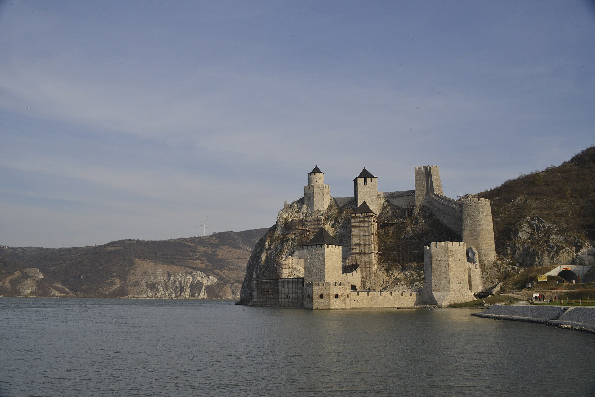 Golubac Kalesi surları