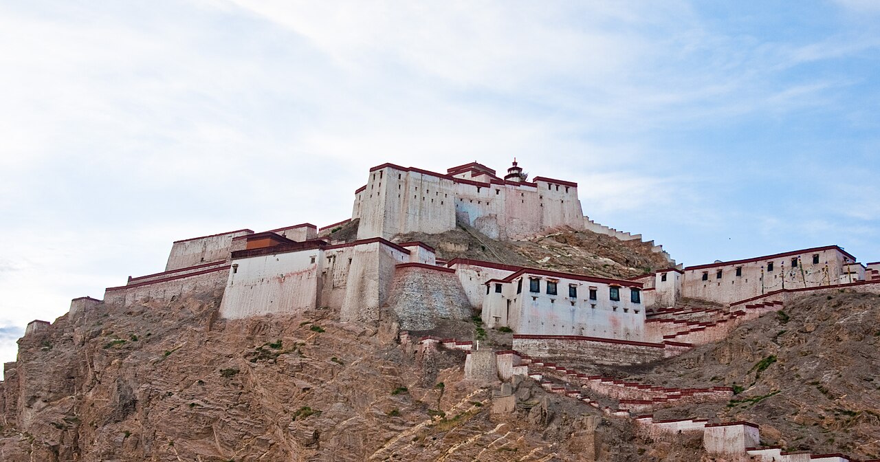 Gyantse Dzong kalesi