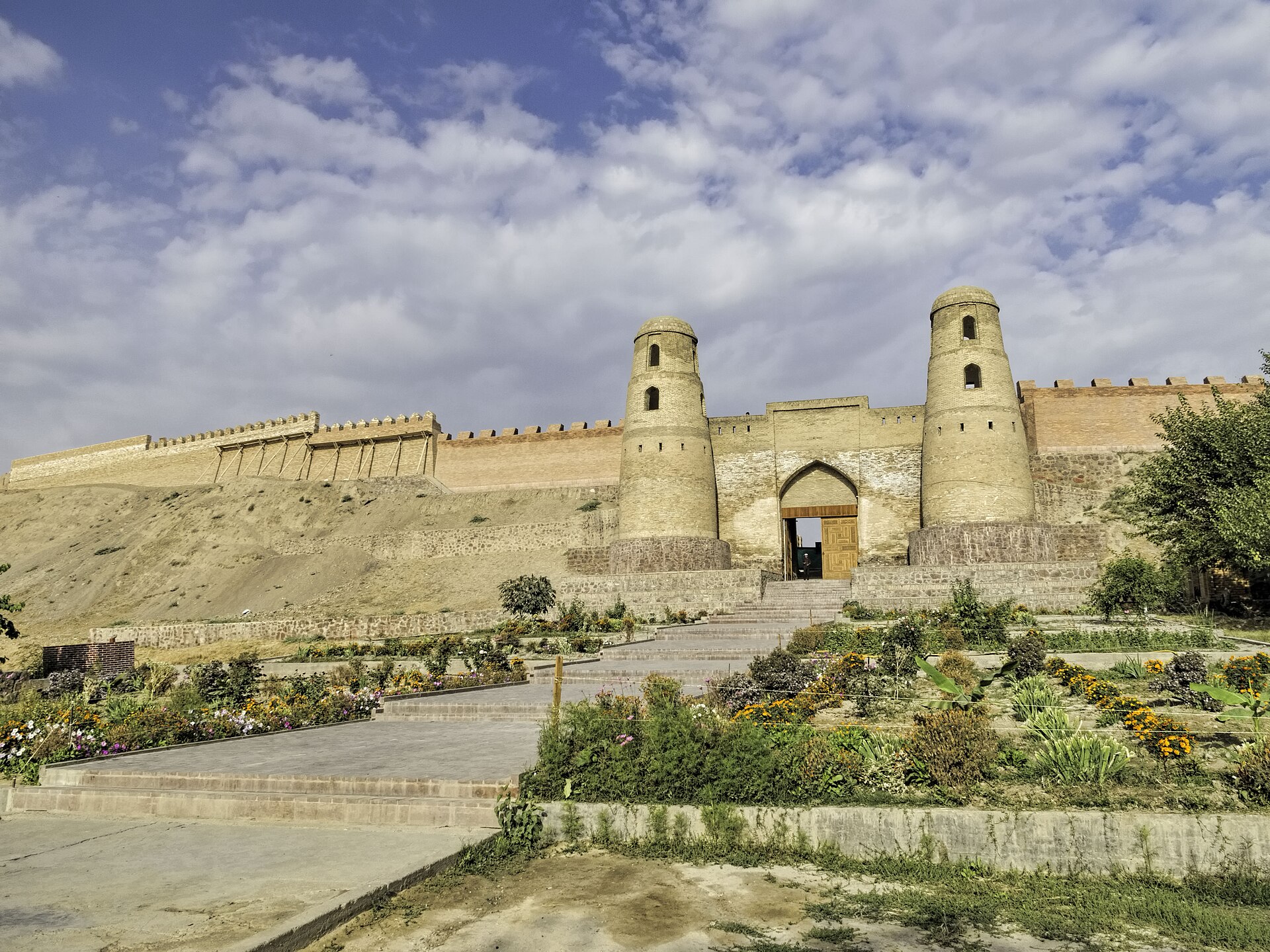 Hisar Kalesi kapısı