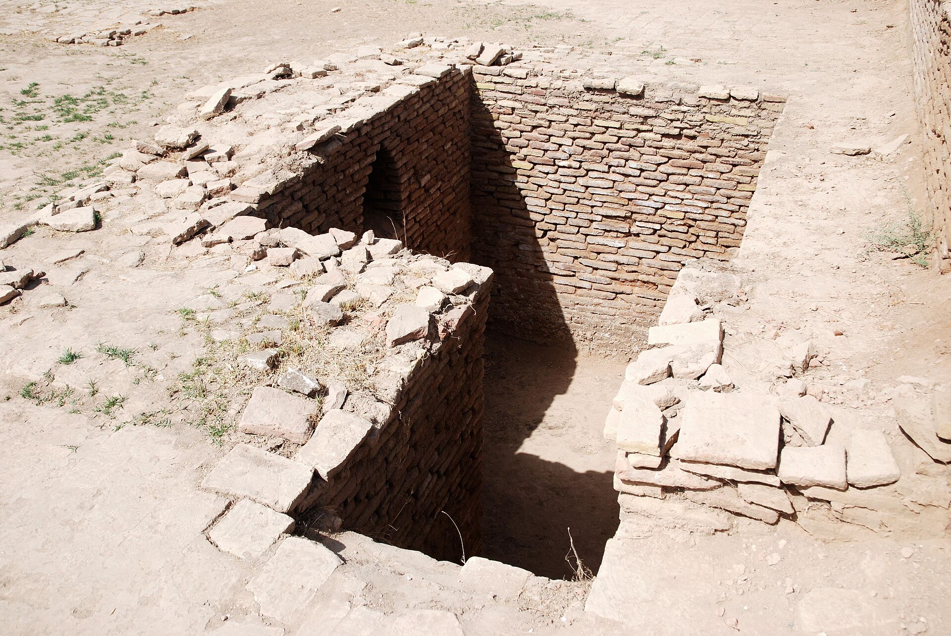 Hulbuk hamam kalıntısı