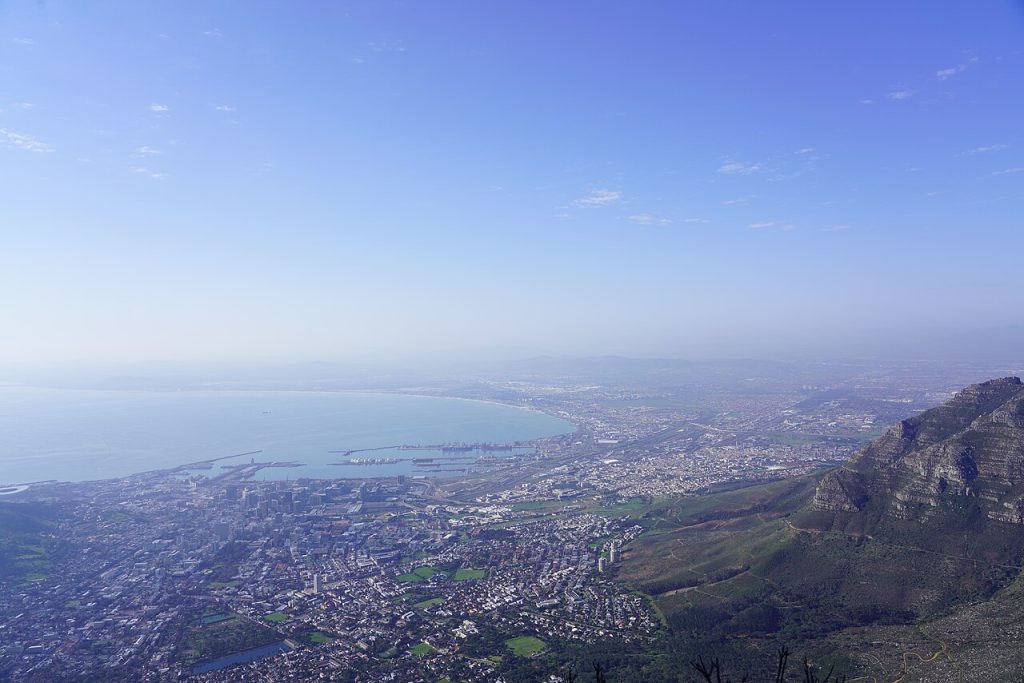 Masa Dağı'ndan Cape Town manzarası