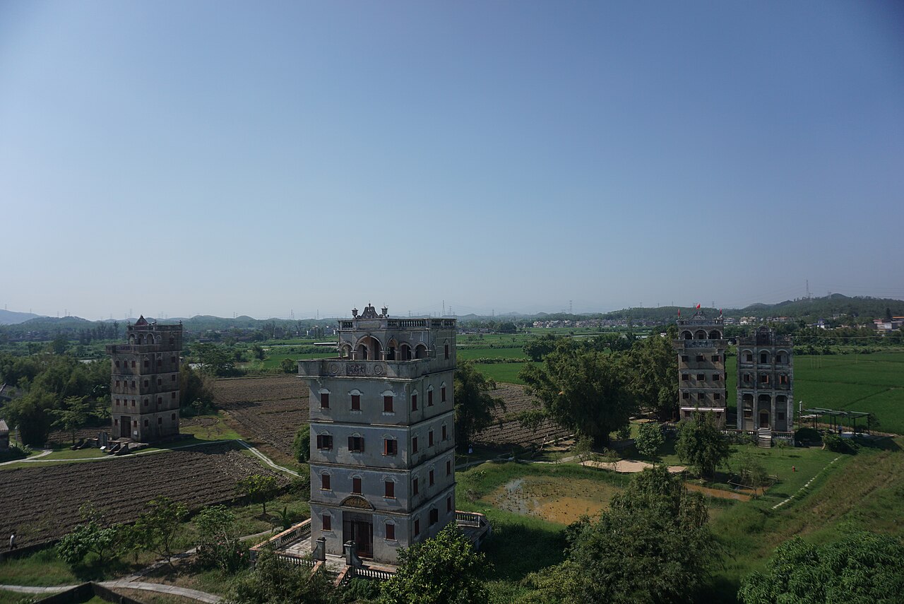 Kaiping Zili köyündeki diaolou kuleleri