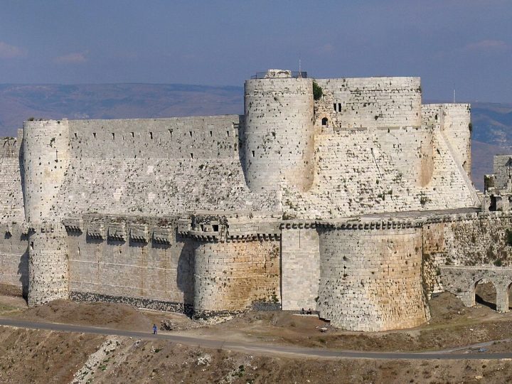 Krak des Chevaliers: Hospitalier Şövalyelerinin Yıkılmaz Haçlı Kalesi