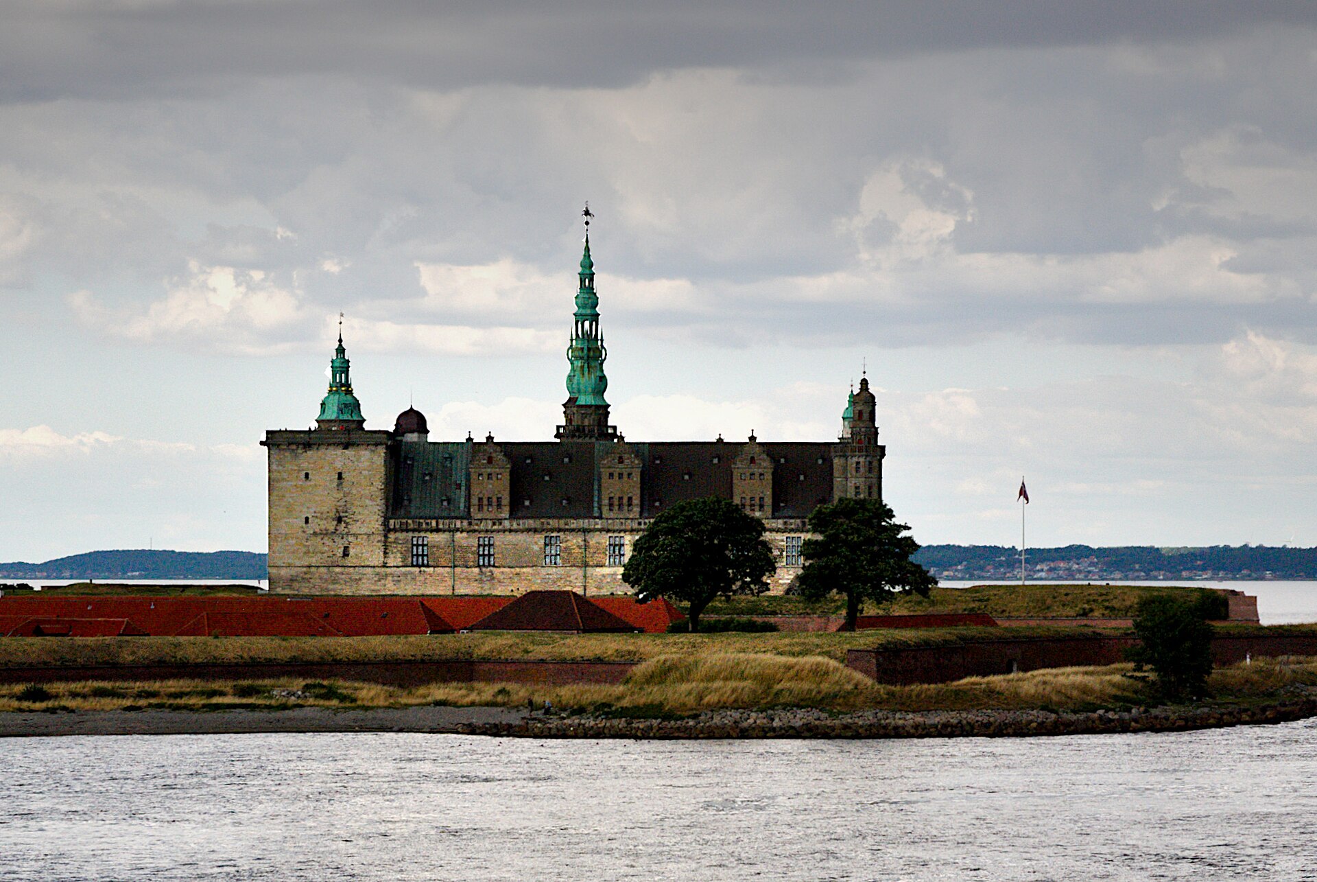 Kronborg Kalesi denizden gorunum