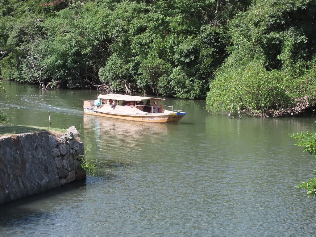 Matsue Kalesi hendek teknesi