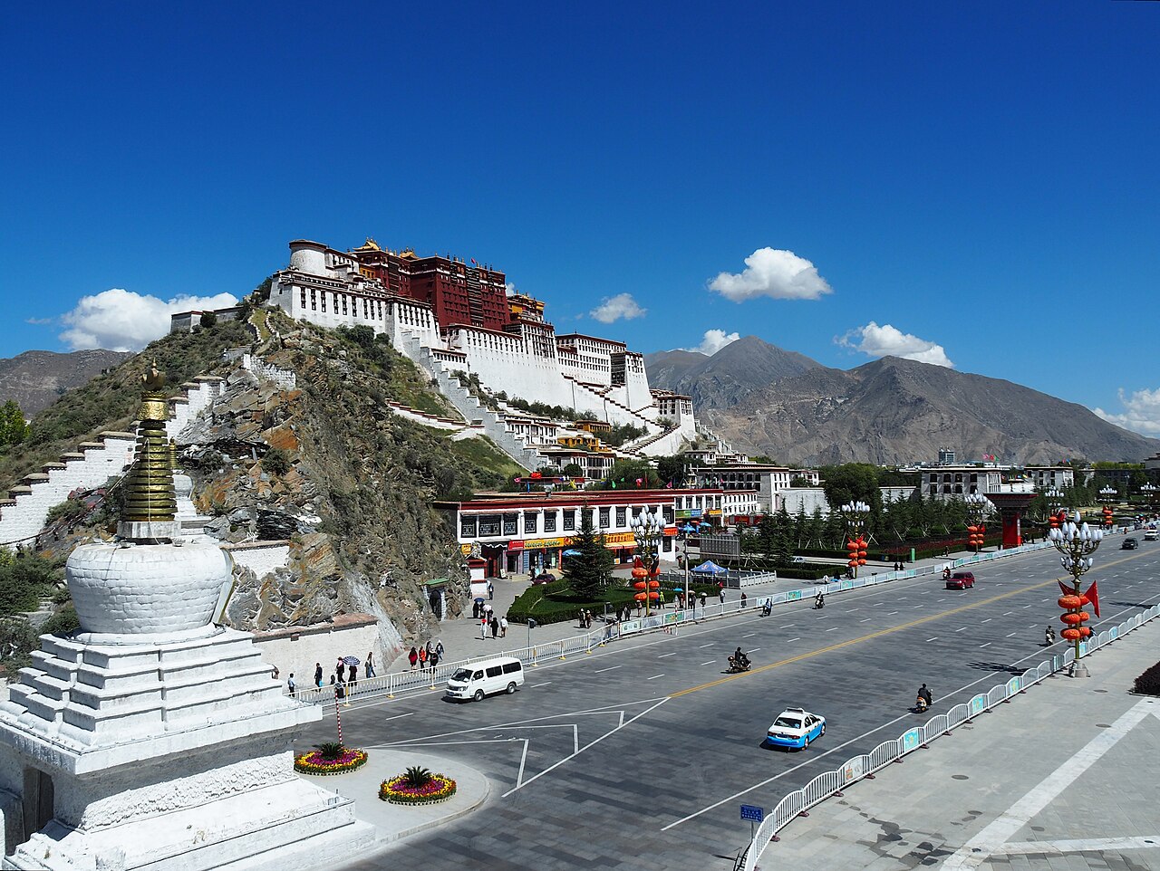 Potala Sarayı'nın güney cephesi