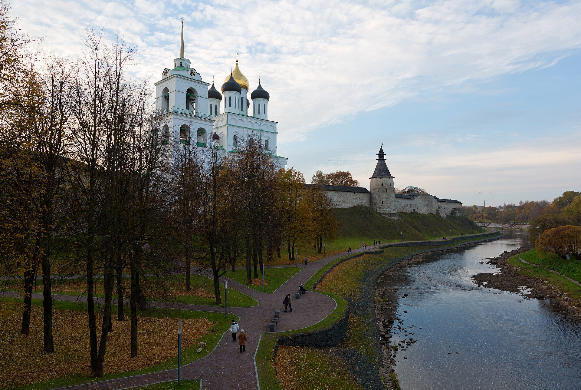 Pskov Kremlini Troitski Katedrali