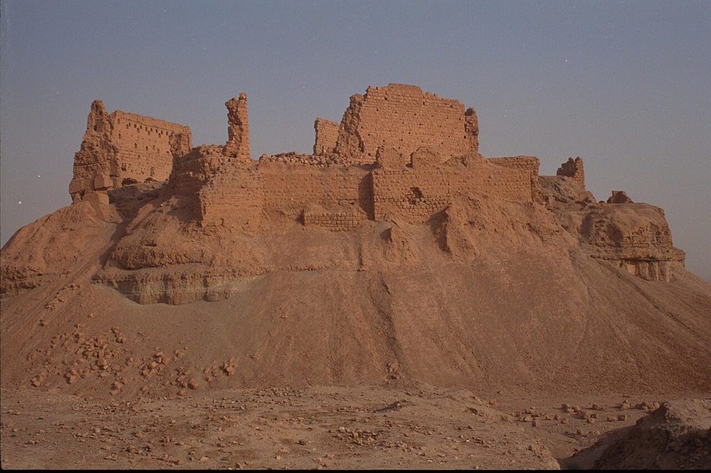 Rahbe Kalesi kalıntıları