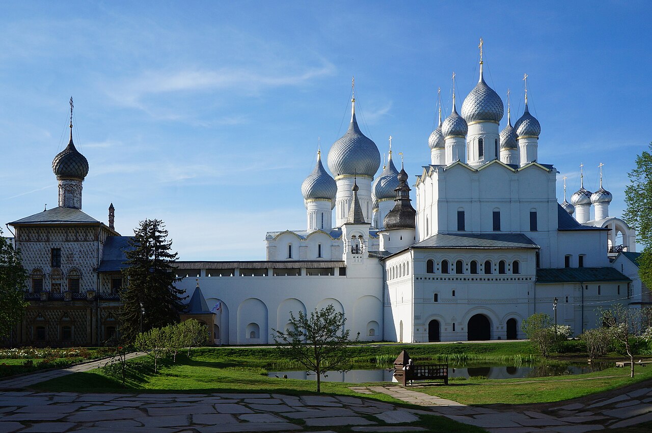 Rostov Kremlini kilisesi