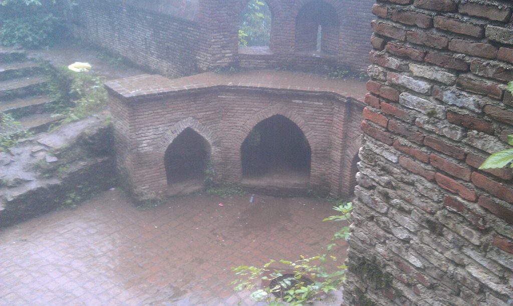 Rudkhan Kalesi surları