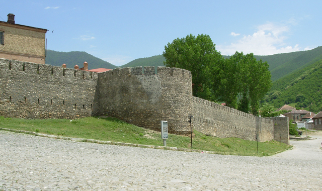 Şeki Kalesi surları