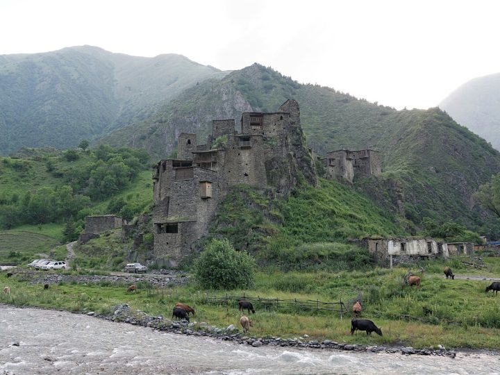Shatili: Kafkasya’nın Taş Kuleli Kale Köyü