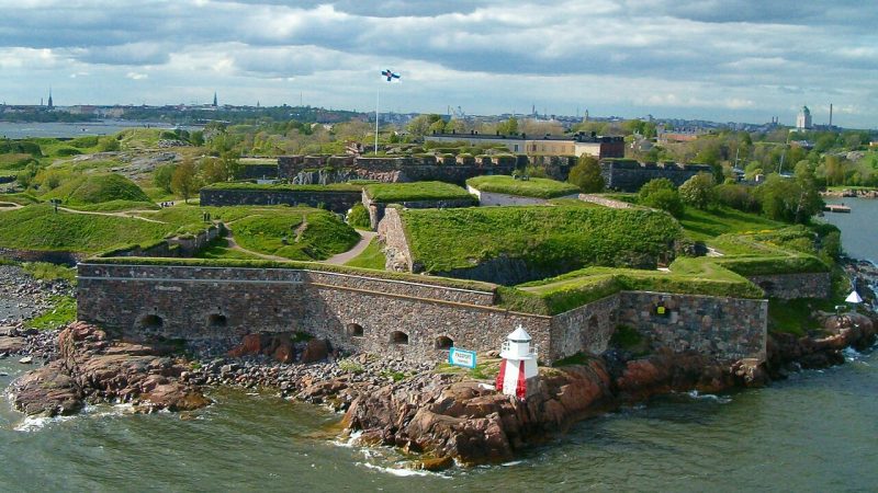 Suomenlinna: Helsinki Önündeki Adalara Yayılan Deniz Kalesi