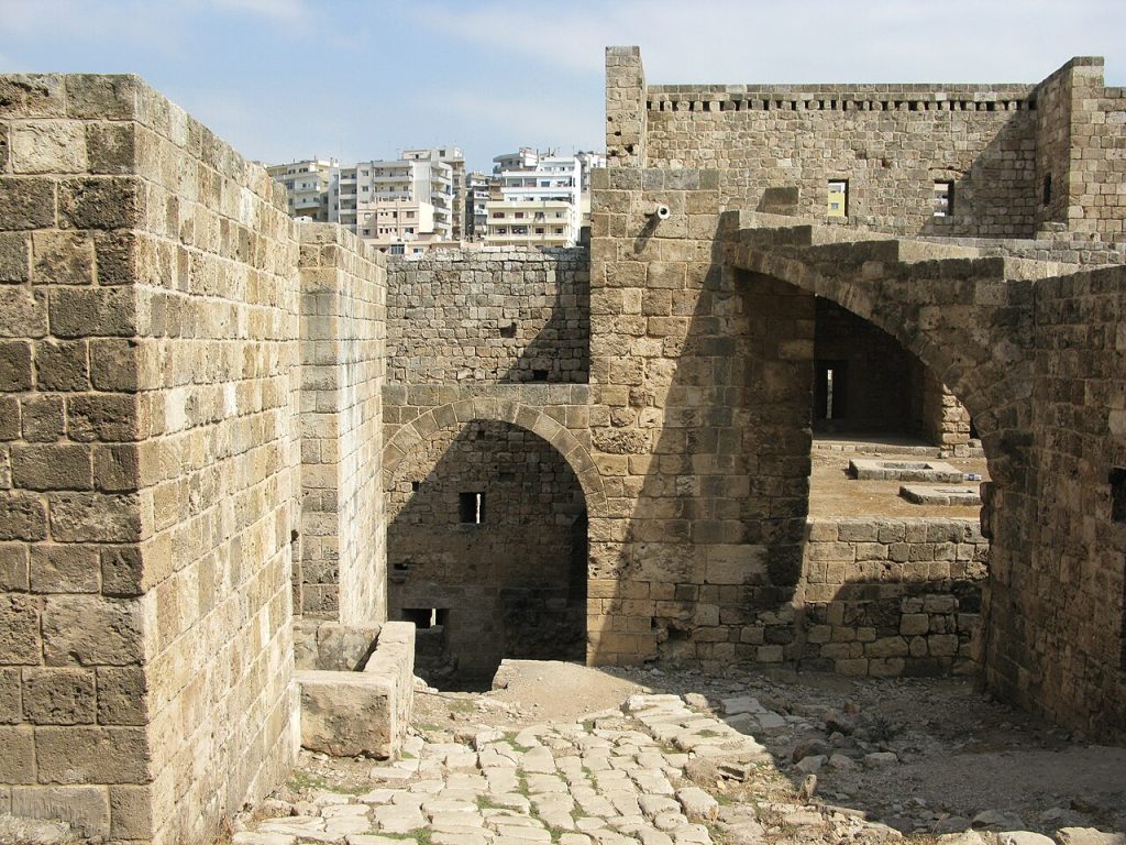 Trablus Kalesi ve şehir manzarası