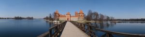 Galvė Gölü üzerindeki Trakai Ada Kalesi