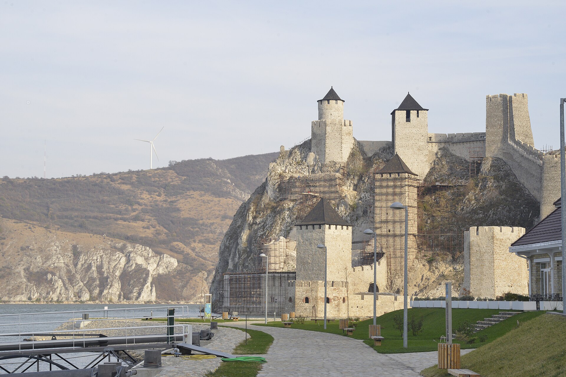 Golubac önlerinde Tuna Nehri
