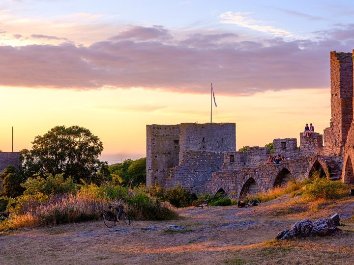 Visby Surları: Baltık’ın Ortasındaki Ortaçağ Kenti